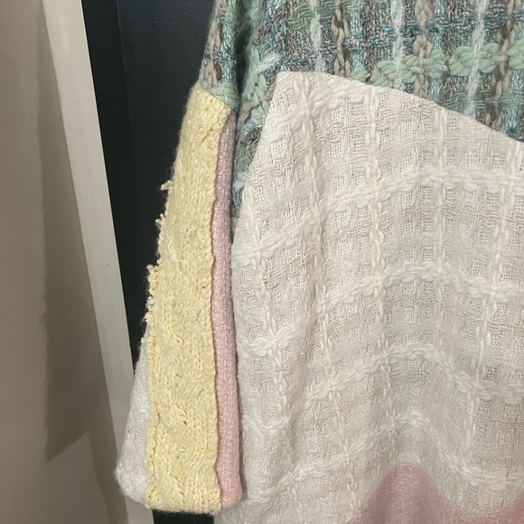 Tricot Chic Jacket. - Picture 9 of 16